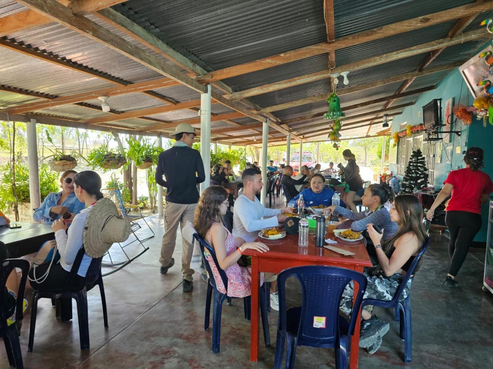 Hostal Sol De Verano Dona Lilia Villavieja Ngoại thất bức ảnh